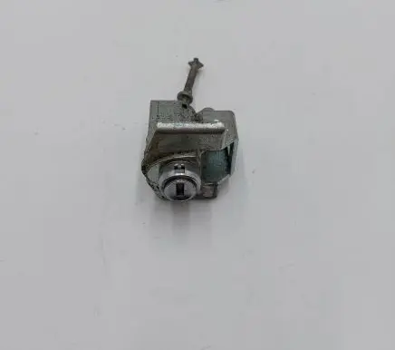 Mini Cooper Countryman R60 Front door lock (next to the handle) 