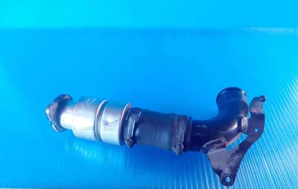 Ford Focus Intercooler hose/pipe AV616C750AC