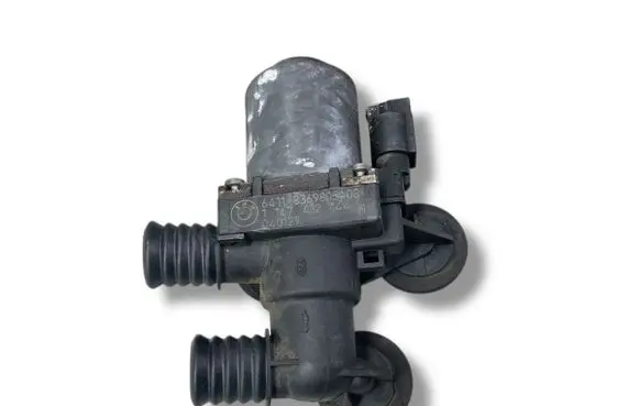 BMW 3 E46 Coolant heater control valve 8369805 040129 1147412144