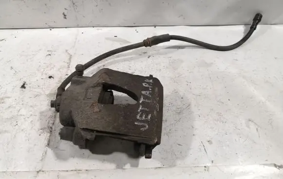 Volkswagen Jetta VI Front brake caliper