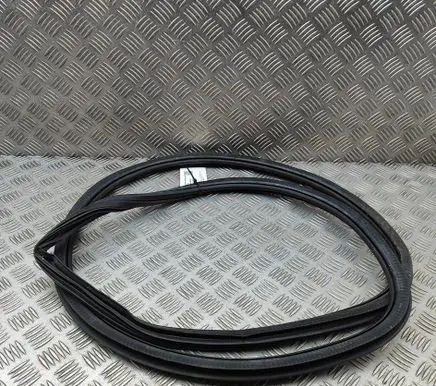 Audi A3 S3 8V Rubber seal front door (on door) 8V5831721A