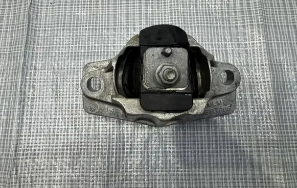 Jaguar F-Pace Engine mount vacuum valve JK836A003EA