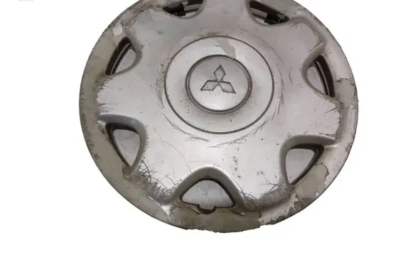 Mitsubishi Carisma R14 wheel hub/cap/trim 65004 72107