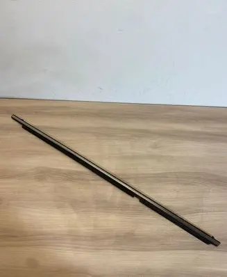 Toyota Prius (XW50) Front door glass trim molding