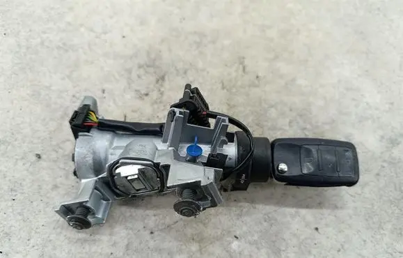 Skoda Octavia Mk2 (1Z) Ignition lock 