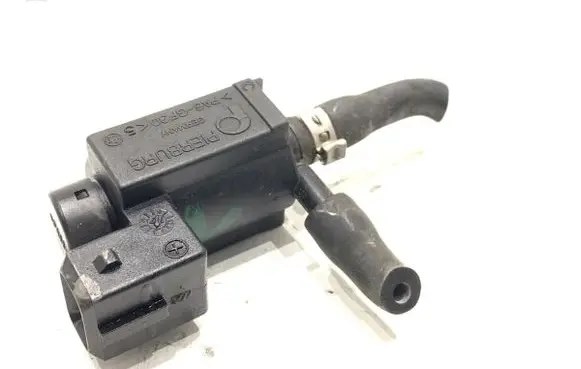 Jaguar F-Pace Fuel pressure regulator 70435600
