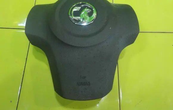 Opel Corsa D Steering wheel airbag 13369480 NP511