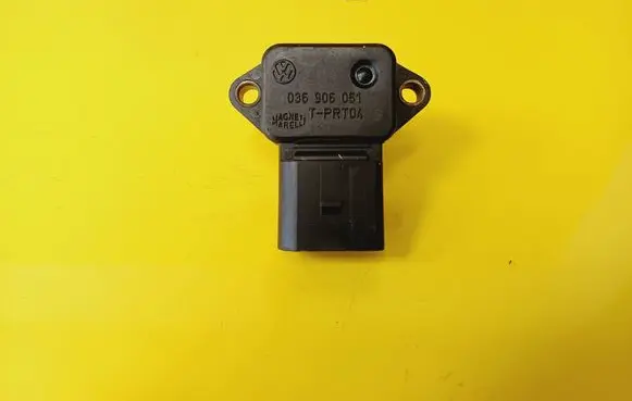Volkswagen Golf IV Air pressure sensor 036906051