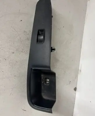 Mitsubishi Outlander Electric window control switch 8608A061 1677D1