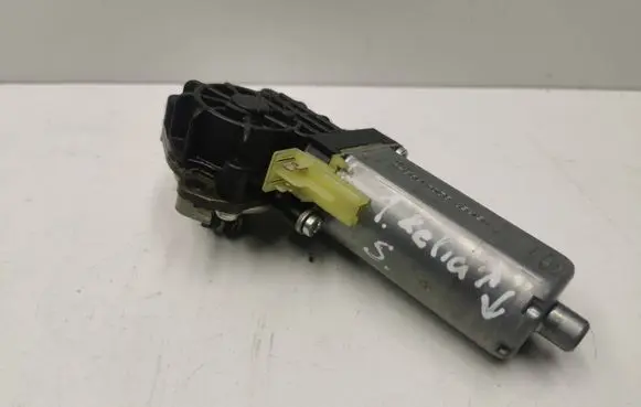 Mercedes-Benz R W251 Seat adjustment motor 0390203002