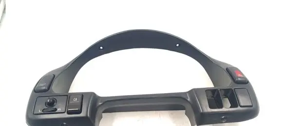 Subaru Impreza I Dashboard trim