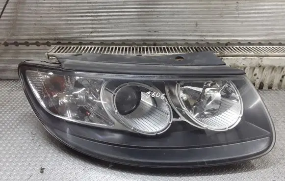 Hyundai Santa Fe Headlight/headlamp