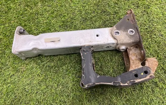 Audi A8 S8 D4 4H Front bumper mounting bracket 4H0806053e