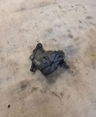 Audi 100 S4 C4 Vacuum pump 