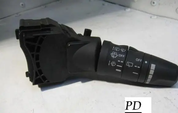 Nissan Primera Wiper control stalk 25260AV715