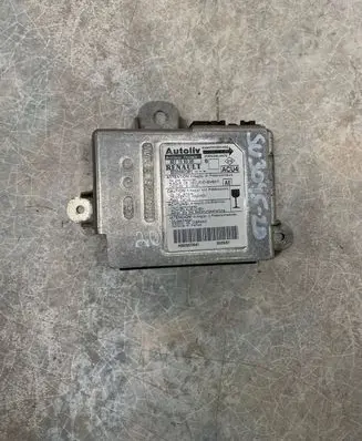 Renault Megane II Airbag control unit/module 8200682381 607139300 H262G573041