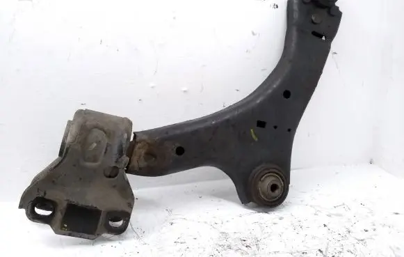 Volvo V70 Front lower control arm/wishbone