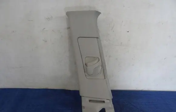 Toyota RAV 4 (XA40) (B) pillar trim (top) 6242042070