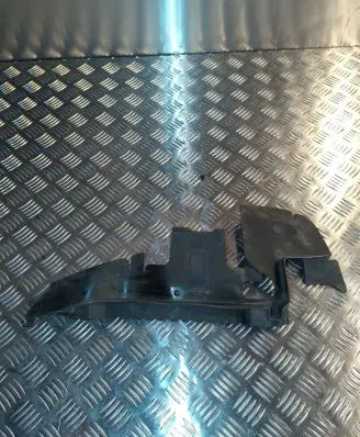 Audi A6 S6 C6 4F Intercooler air guide/duct channel 4F0121284