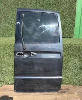 Mercedes-Benz Vito Viano W639 Back/rear loading door 6397403302 A6397403302