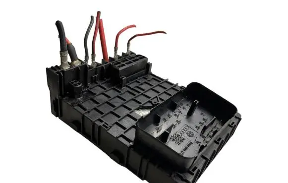 Volkswagen PASSAT B7 Fuse module 3C0937125 63592777
