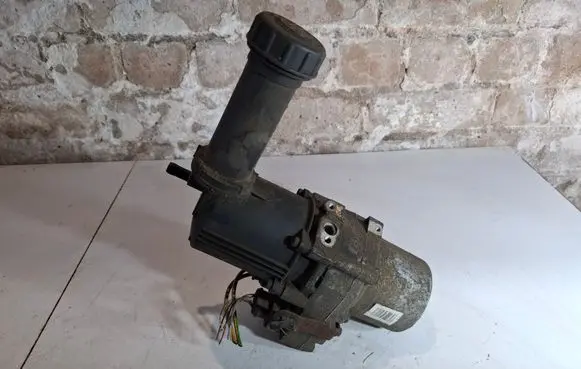 Citroen C4 I Power steering pump 21601861 508060 114870E