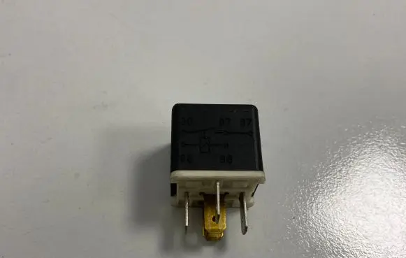 Mercedes-Benz E W124 Other relay 00351013