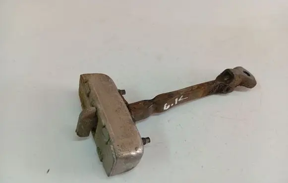 Toyota Auris 150 Rear door check strap stopper
