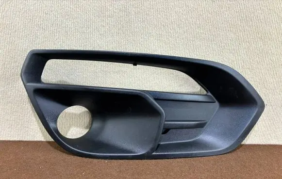 Iveco Daily 45 - 49.10 Front bumper lower grill 105802356345