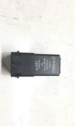 Volvo V60 Glow plug pre-heat relay 31312227