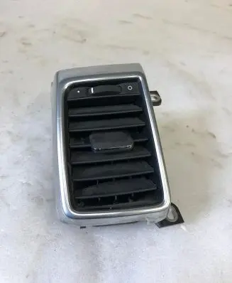 Porsche Panamera (970) Rear air vent grill 970553171