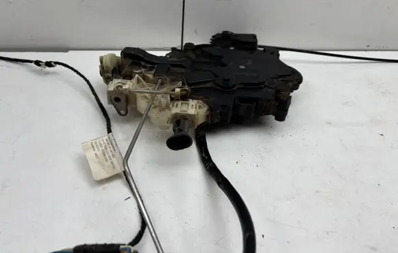 Volkswagen Caddy Sliding door lock 2K0843654BD 2K5971692