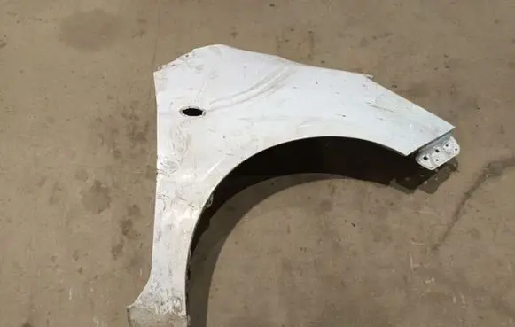 Opel Agila B Fender 