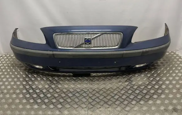 Volvo V70 Front bumper 