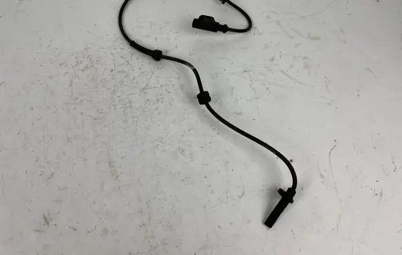 Maserati Ghibli ABS brake wheel speed sensor 670037273