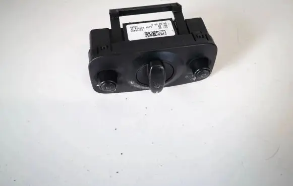 Ford Mondeo MK IV Light switch 6g9t13a024cf