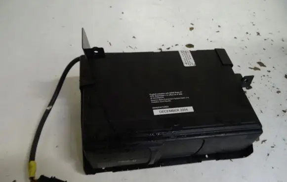 Volkswagen Touareg I CD/DVD changer 1J6035111
