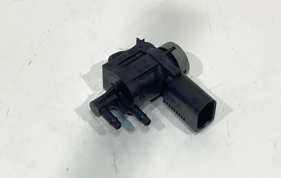 Audi A6 S6 C6 4F Turbo solenoid valve 1K0906283A