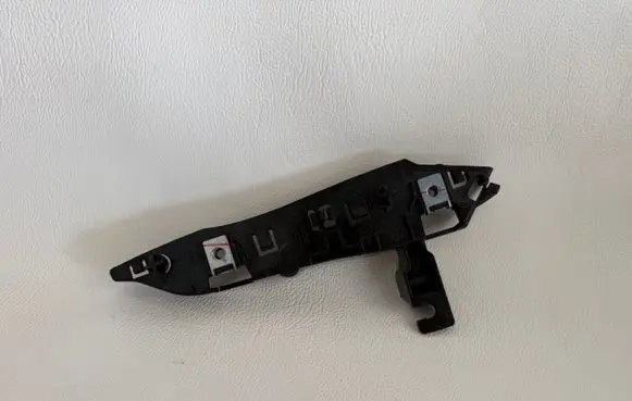 Peugeot 3008 II Front bumper mounting bracket 9810975380