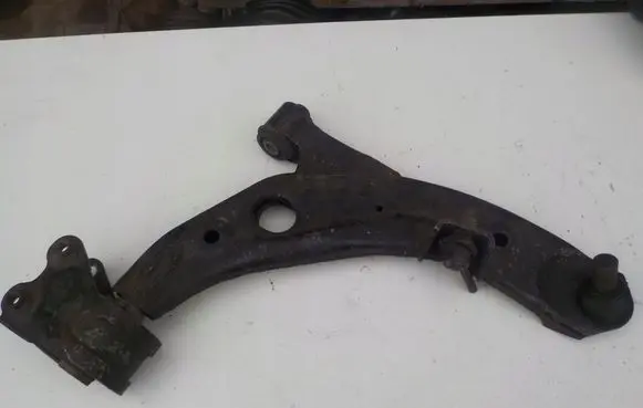 Mazda CX-3 Front lower control arm/wishbone 65566556