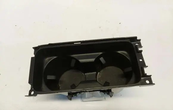 Mitsubishi Eclipse Cross Cup holder front 