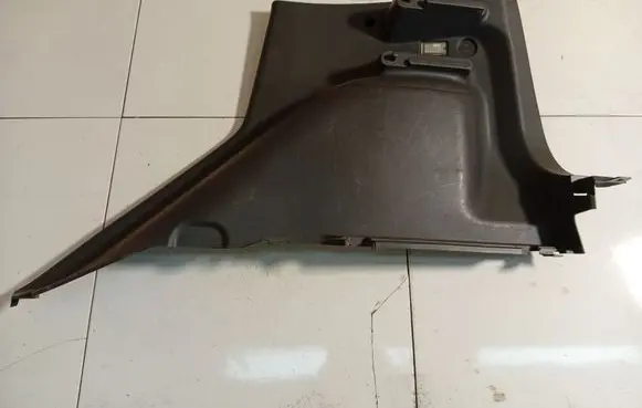 Ford Mondeo Mk III Other trunk/boot trim element MR951634ZZ