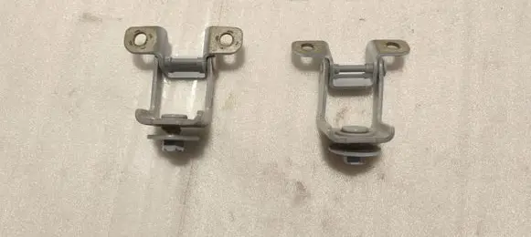 Dacia Sandero III Tailgate/trunk/boot hinge 844002173R