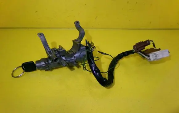 Suzuki Swift Cultus Ignition lock 316450