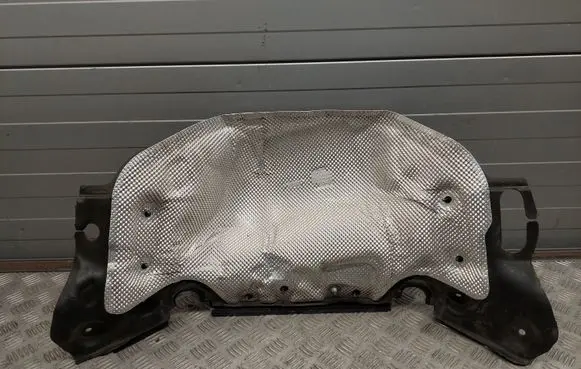 Audi A8 S8 D4 4H Heat shield in engine bay 4H0819523G 4H0825621E