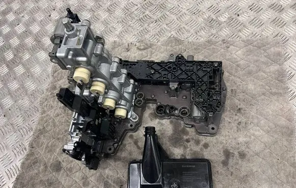 Audi A4 S4 B8 8K Transmission gearbox valve body 0B5325025AC 0B5325031P