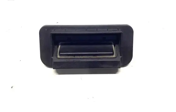 Tailgate opening switch