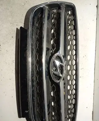 Hyundai Santa Fe Front grill