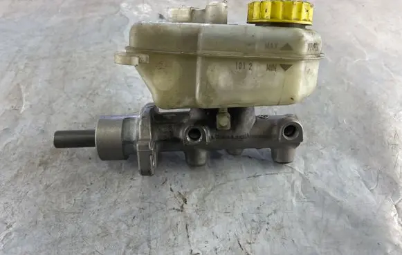 Seat Ibiza III (6L) Master brake cylinder