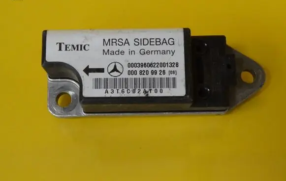 Mercedes-Benz E W210 Airbag deployment crash/impact sensor 0008209926